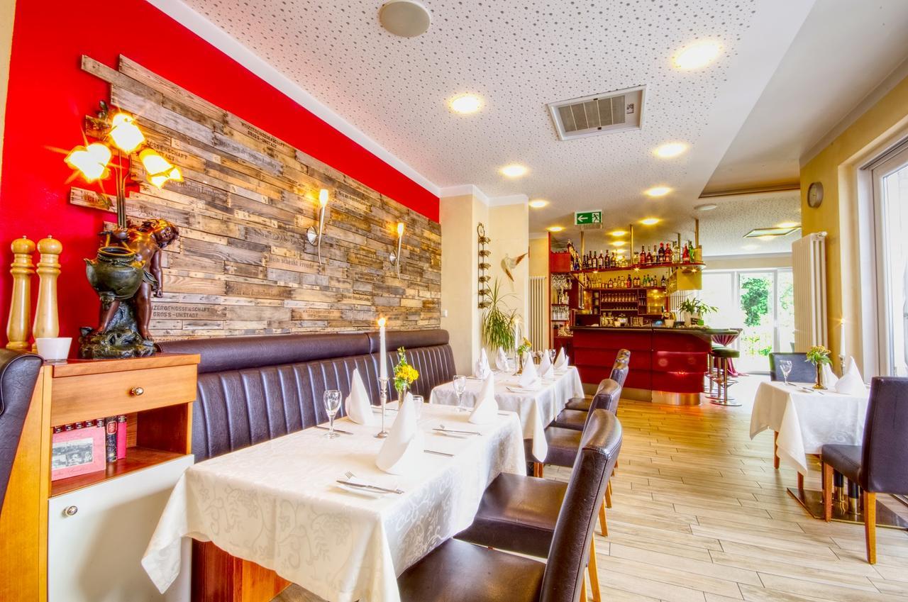 Hotel Jakob Groß-Umstadt Екстериор снимка
