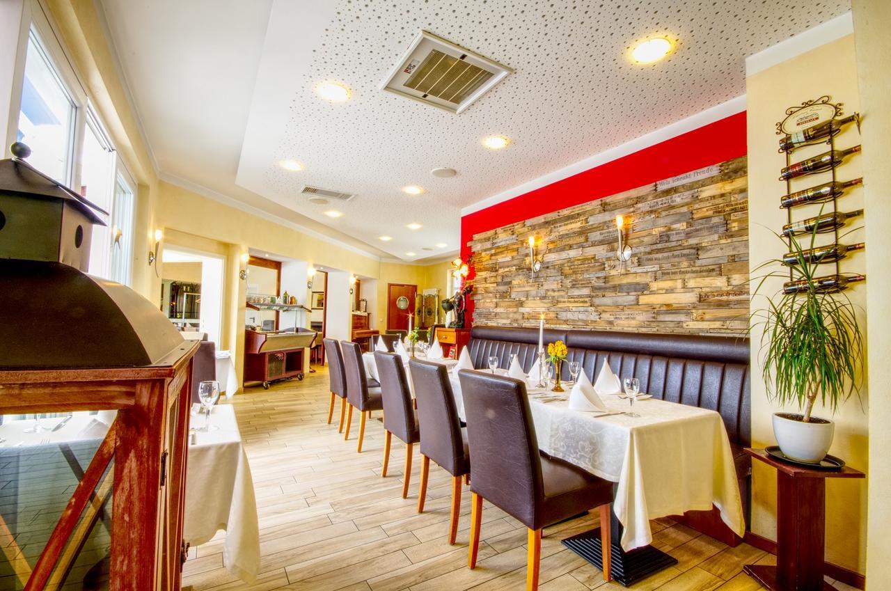 Hotel Jakob Groß-Umstadt Екстериор снимка