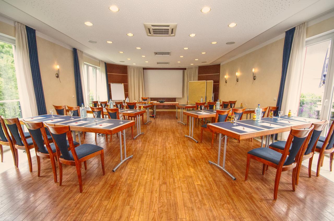 Hotel Jakob Groß-Umstadt Екстериор снимка